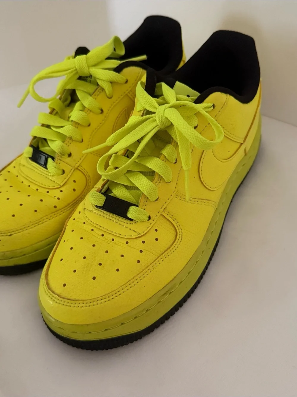 Nike Youth size 5.5 Neon Yellow Low-Top Sneakers with Black Interior
